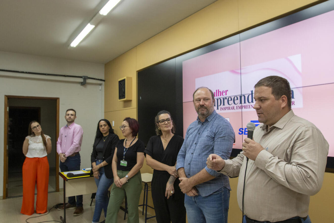 Iniciativa de SMDH, AgroDesenvolvimento e Sebrae/PR teve, em 2023, a adesão de 43 pessoas; encerramento ocorreu na noite desta terça (17), na Escola de Governo
