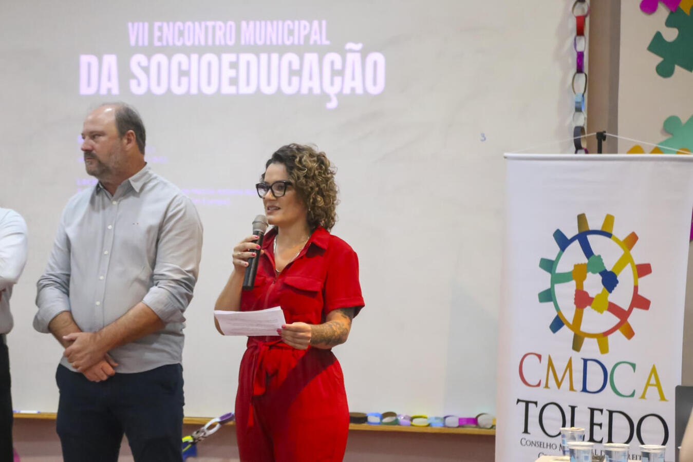 Encontro reuniu aproximadamente 100 pessoas para debater a socioeducação