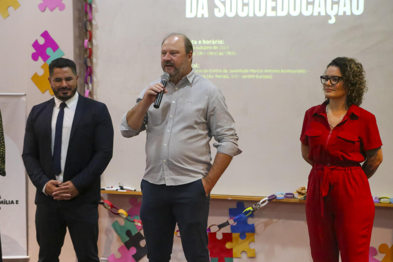 Encontro reuniu aproximadamente 100 pessoas para debater a socioeducação