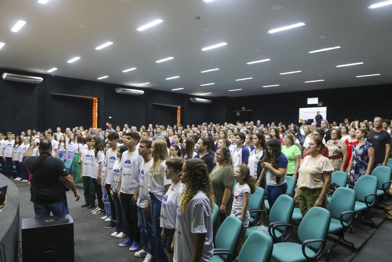 Executivo municipal recepciona secretário estadual de Educação do Paraná