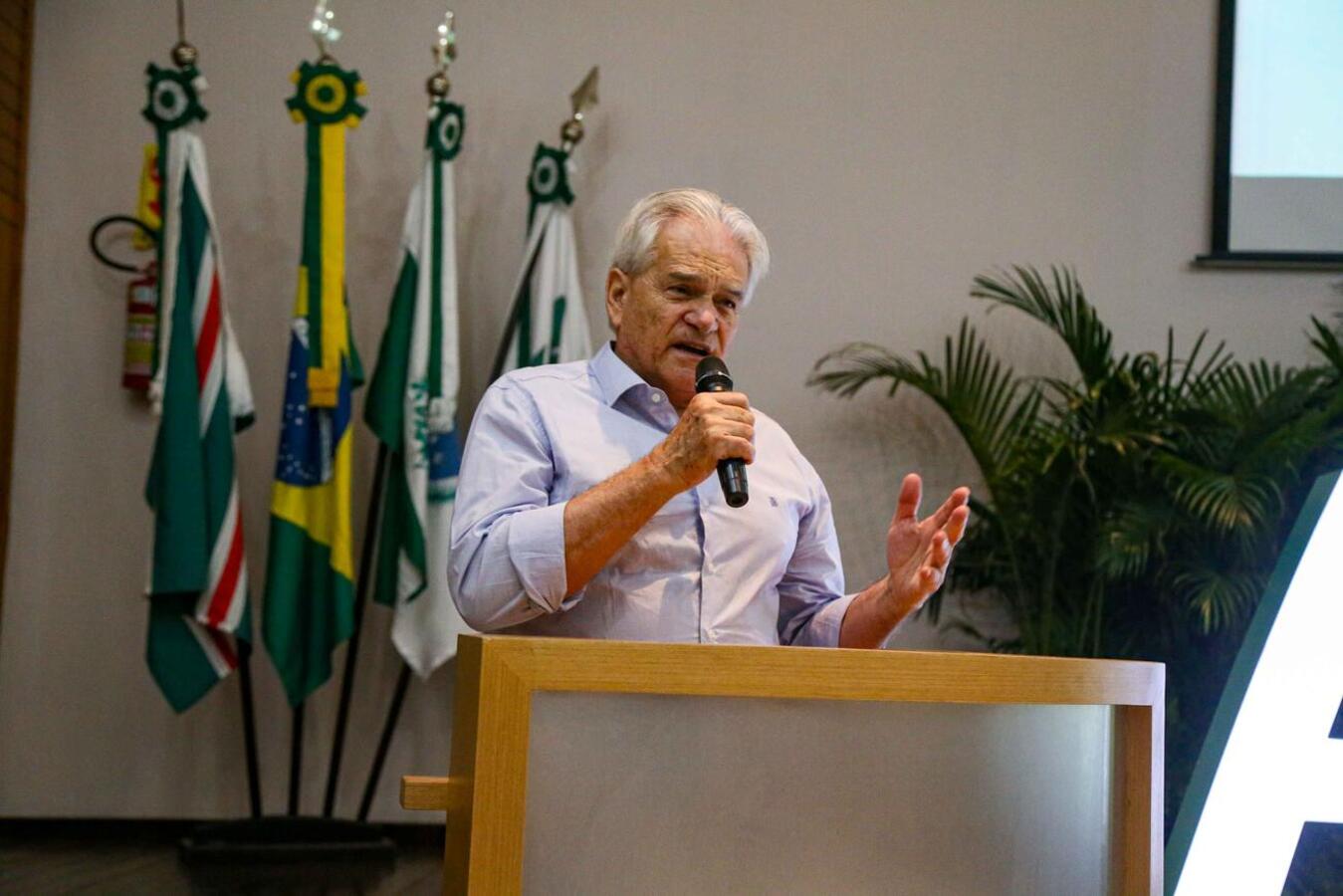 Prefeito destaca importância da ACIT durante comemoração do 56º aniversário da entidade