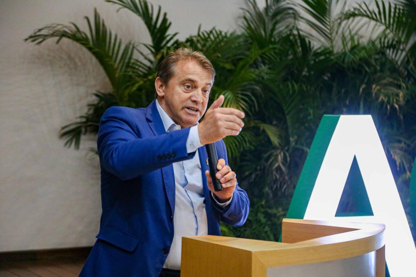 Prefeito destaca importância da ACIT durante comemoração do 56º aniversário da entidade