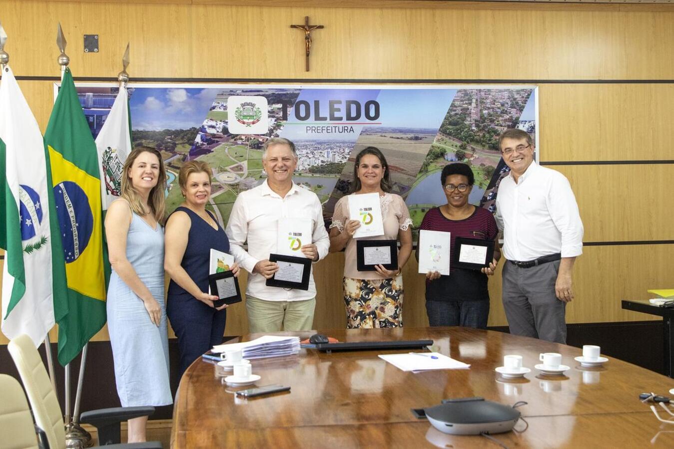 Roberto Sávio Sauer, Sueli Alves da Silva, Adriana Pacheco Salamanca da Silva e Isolete Branco de Camargo Dias foram homenageados na manhã desta terça (7)