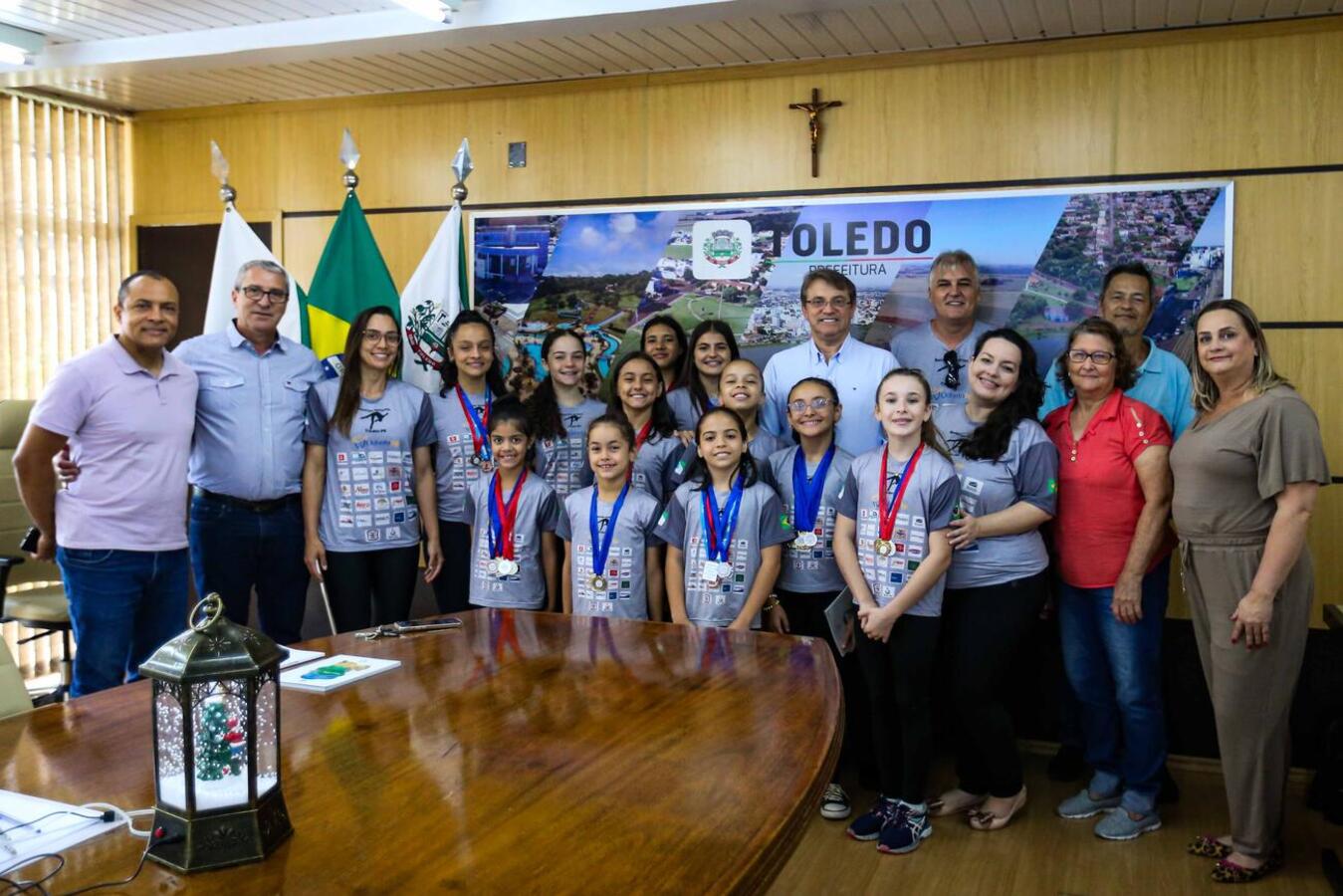 Campeãs paranaenses de GA são recebidas pelo Executivo Municipal