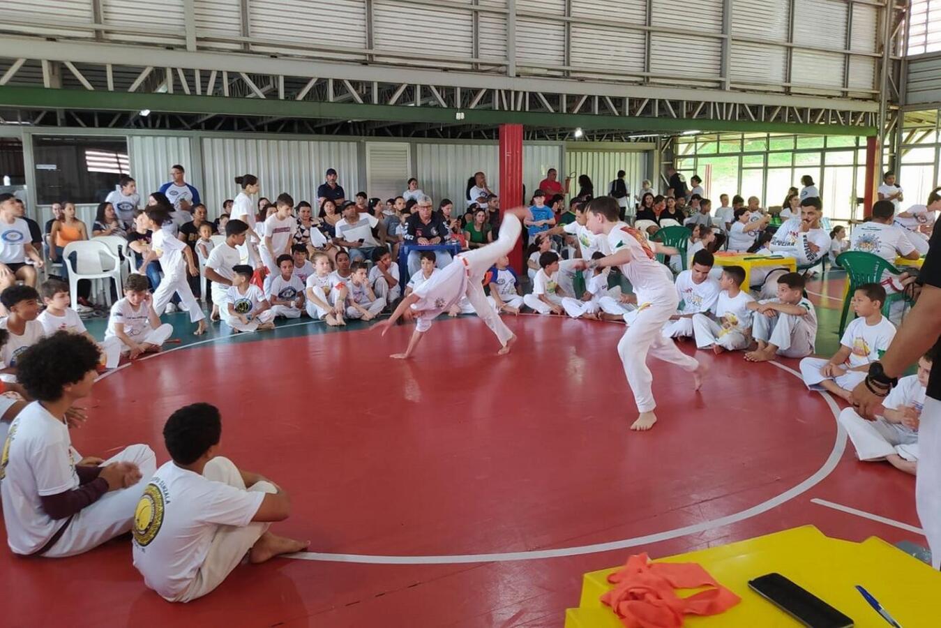 Representando seis grupos, 70 atletas qualificados nas etapas classificatórias participaram da final realizada nesta quarta (15) no Centro Olímpico Arnoldo Bohnen