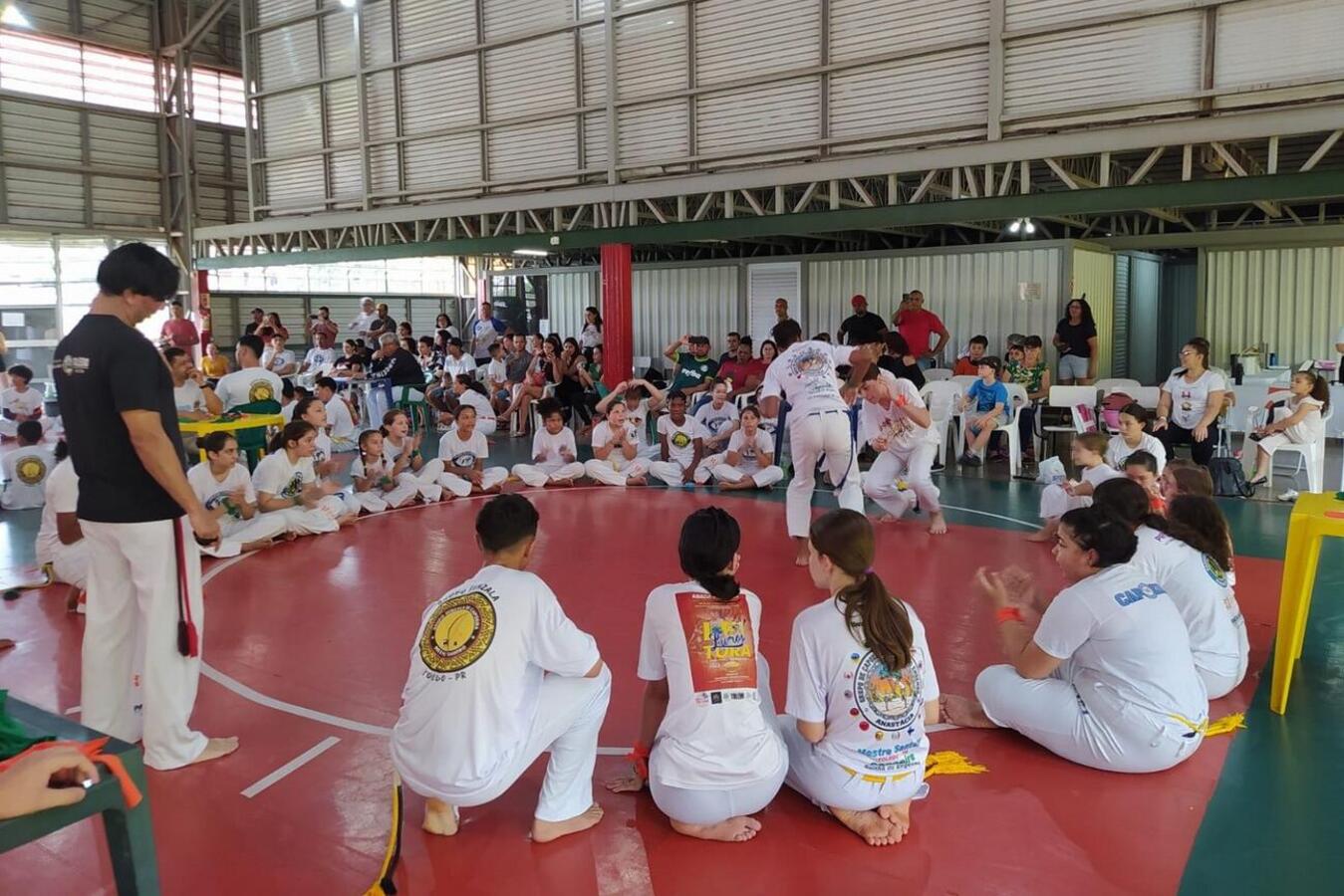 Representando seis grupos, 70 atletas qualificados nas etapas classificatórias participaram da final realizada nesta quarta (15) no Centro Olímpico Arnoldo Bohnen