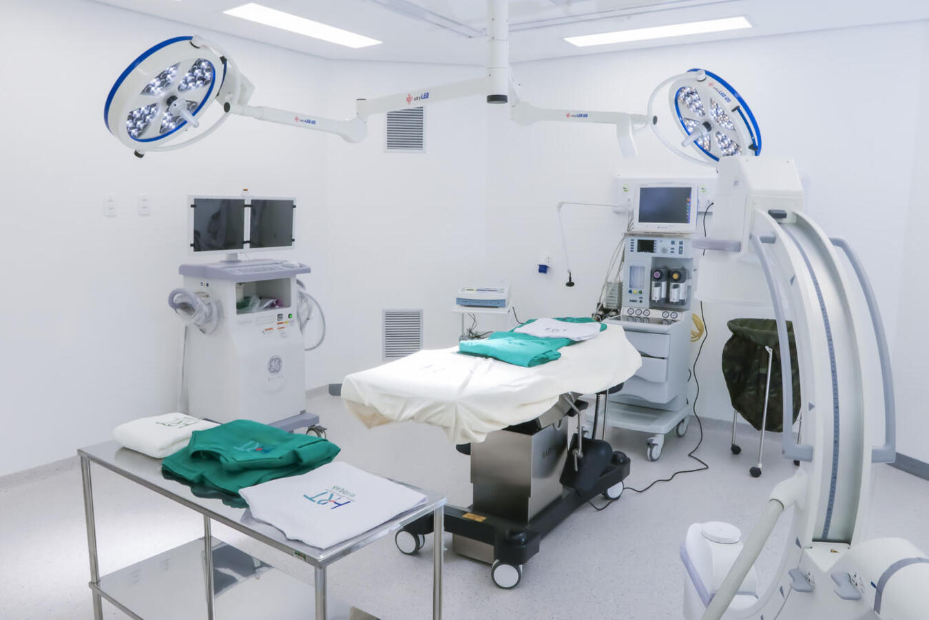 Centro cirúrgico preparado para receber pacientes no HRT