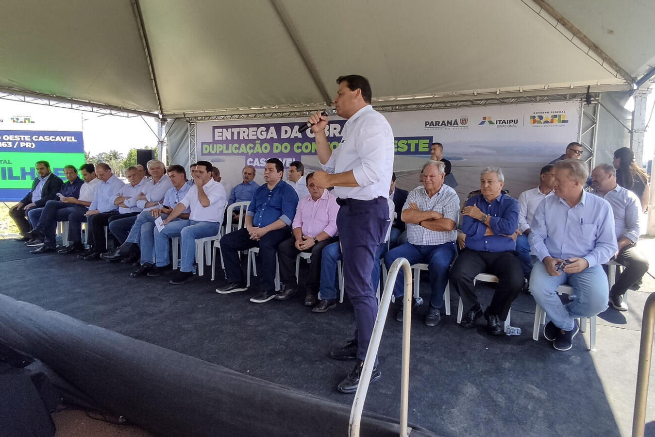 Vice-prefeito de Toledo participou da entrega de obras estaduais em Cascavel