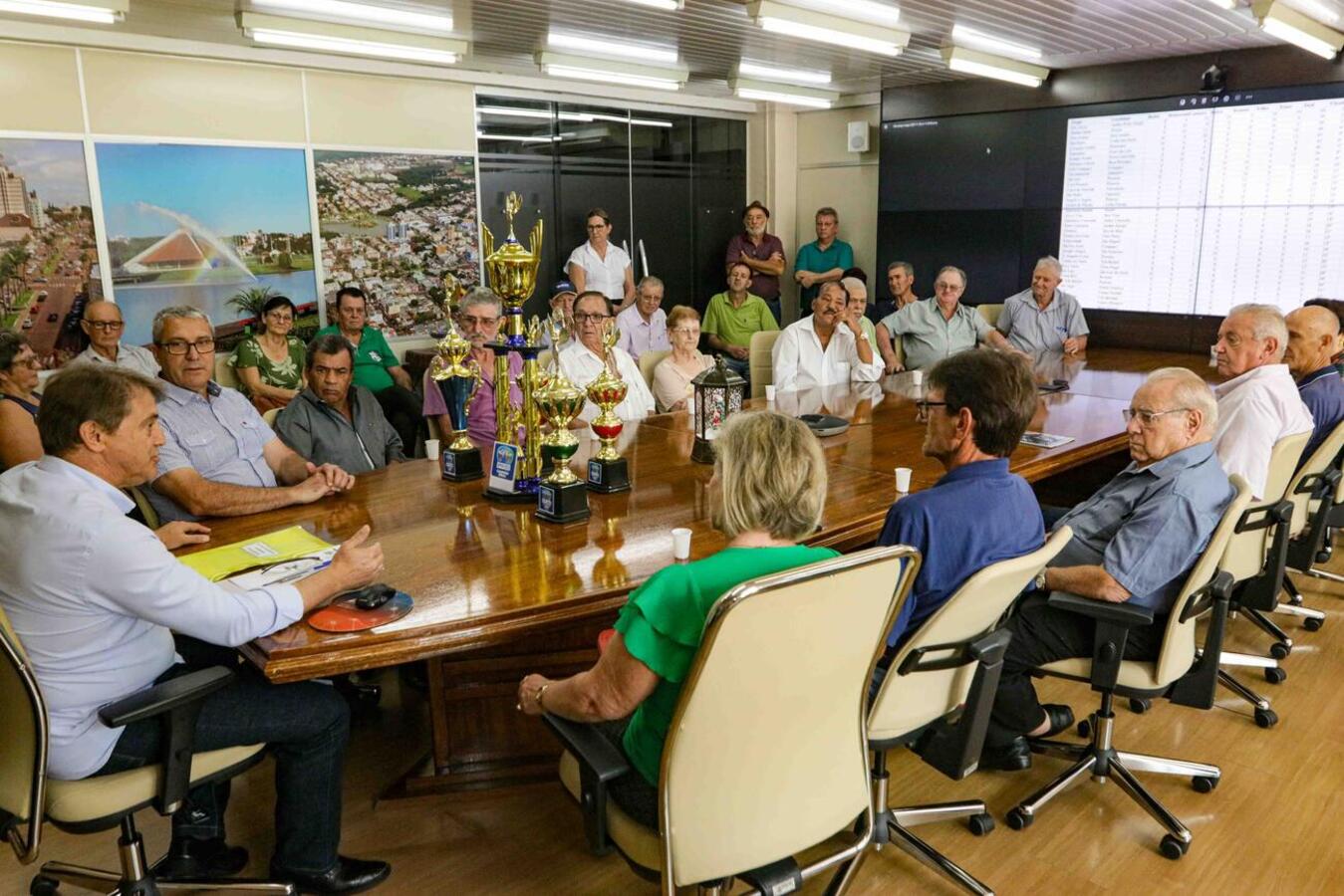 Premiação dos Jogos dos Idosos de Toledo foi entregue com a presença de 36 entidades na Sala de Reuniões da Prefeitura