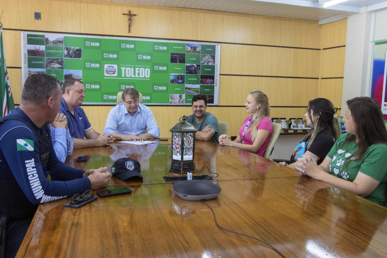 Representantes da categoria foram recebidas na manhã desta quinta-feira (28) na Sala de Reuniões do Gabinete do Prefeito na qual lei foi simbolicamente assinada