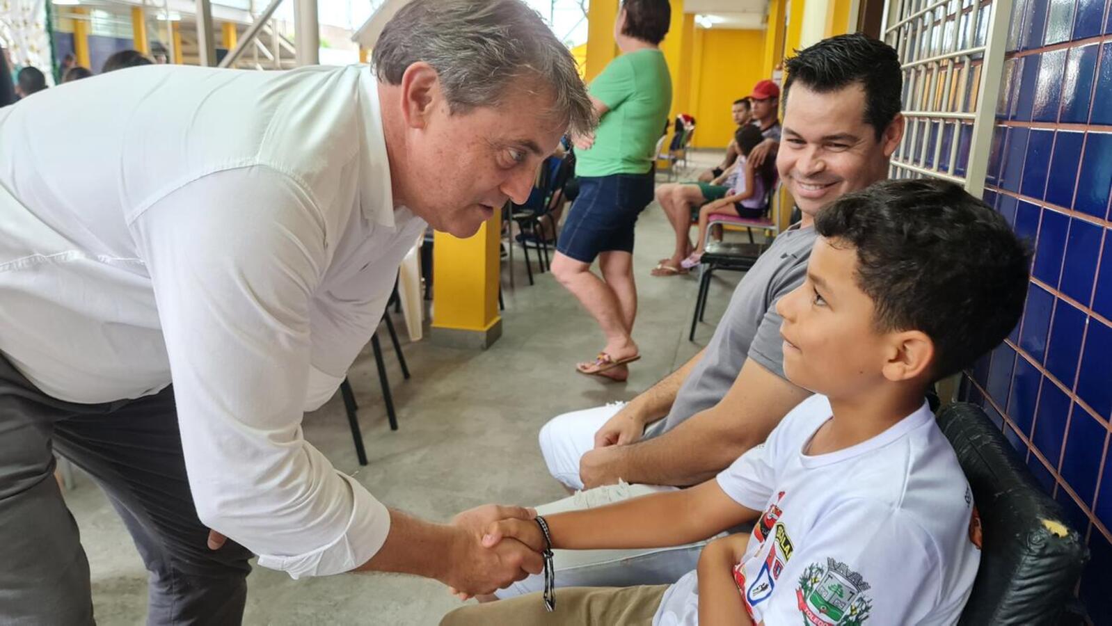 Solenidade de entrega das obras reuniu pais, alunos, professores e membros da comunidade escolar como um todo