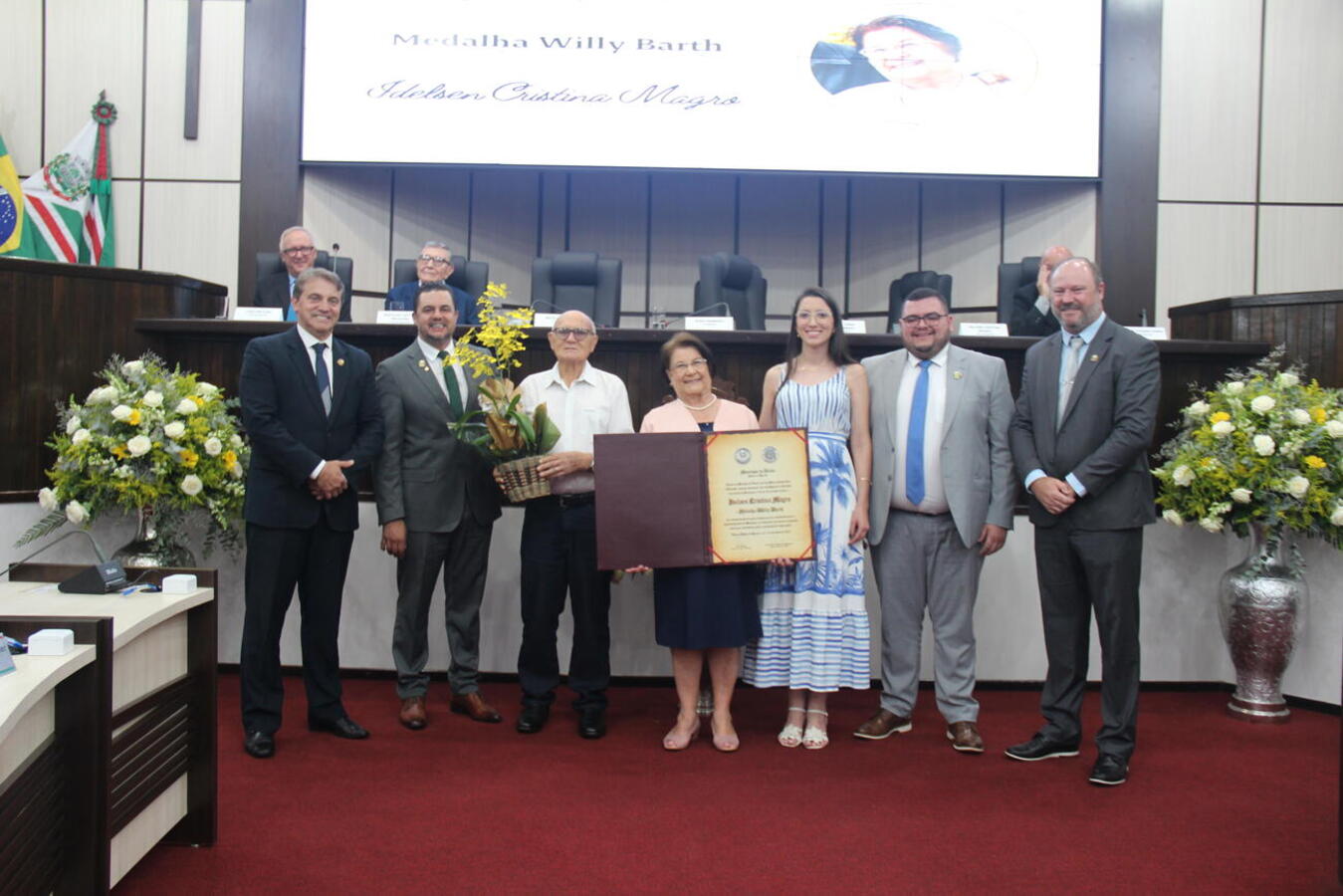 Entrega de Cidadania Honorária e Medalha Willy Barth marcam noite de homenagens na Câmara de Toledo