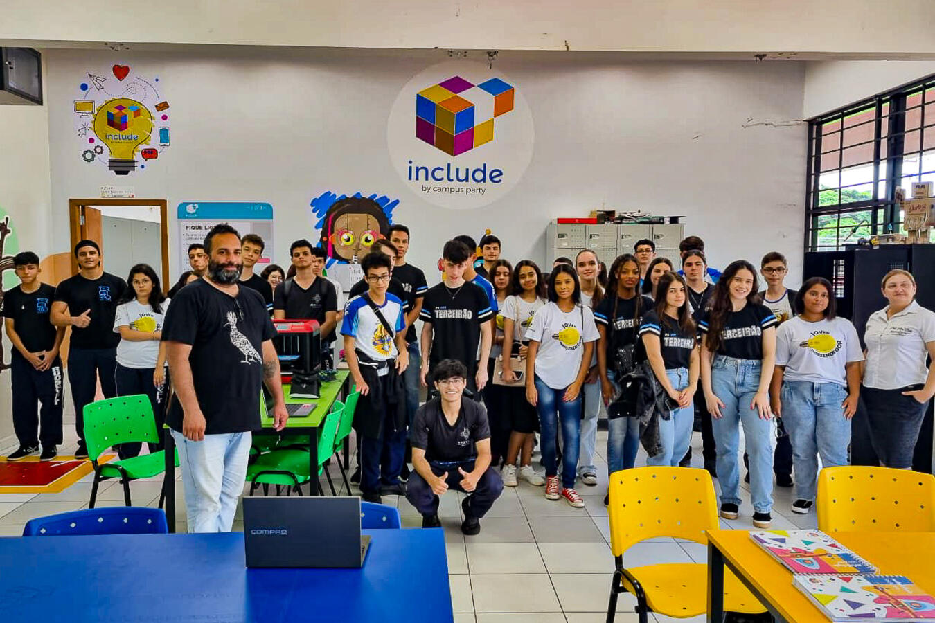 Estudantes de Guaíra conhecem Laboratório Include em Toledo