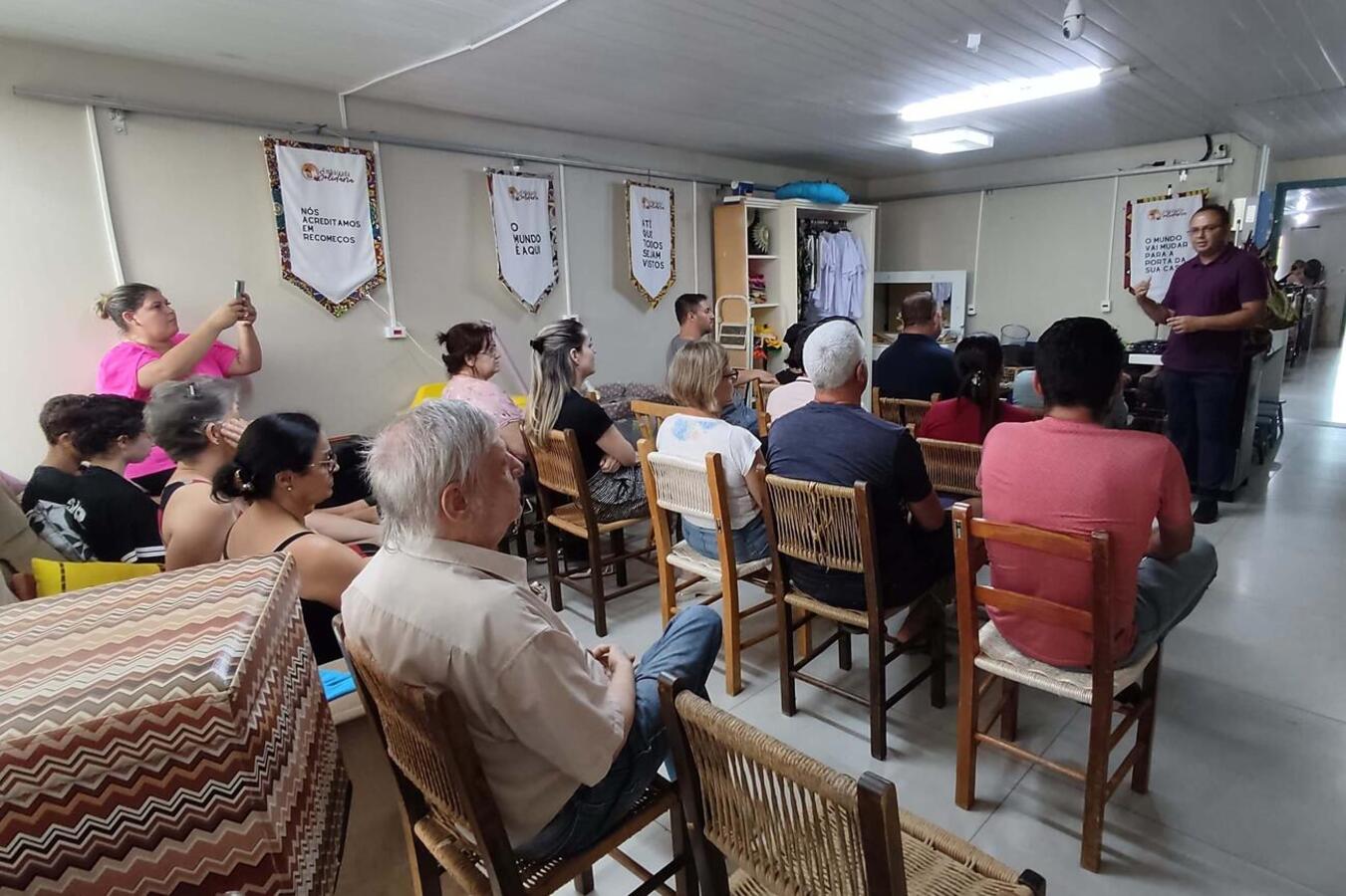 Moradores aprovam mudanças no estacionamento em via do BNH Barão