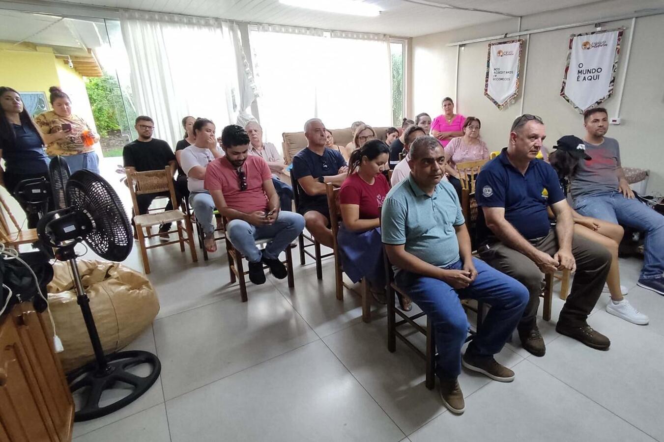 Moradores aprovam mudanças no estacionamento em via do BNH Barão