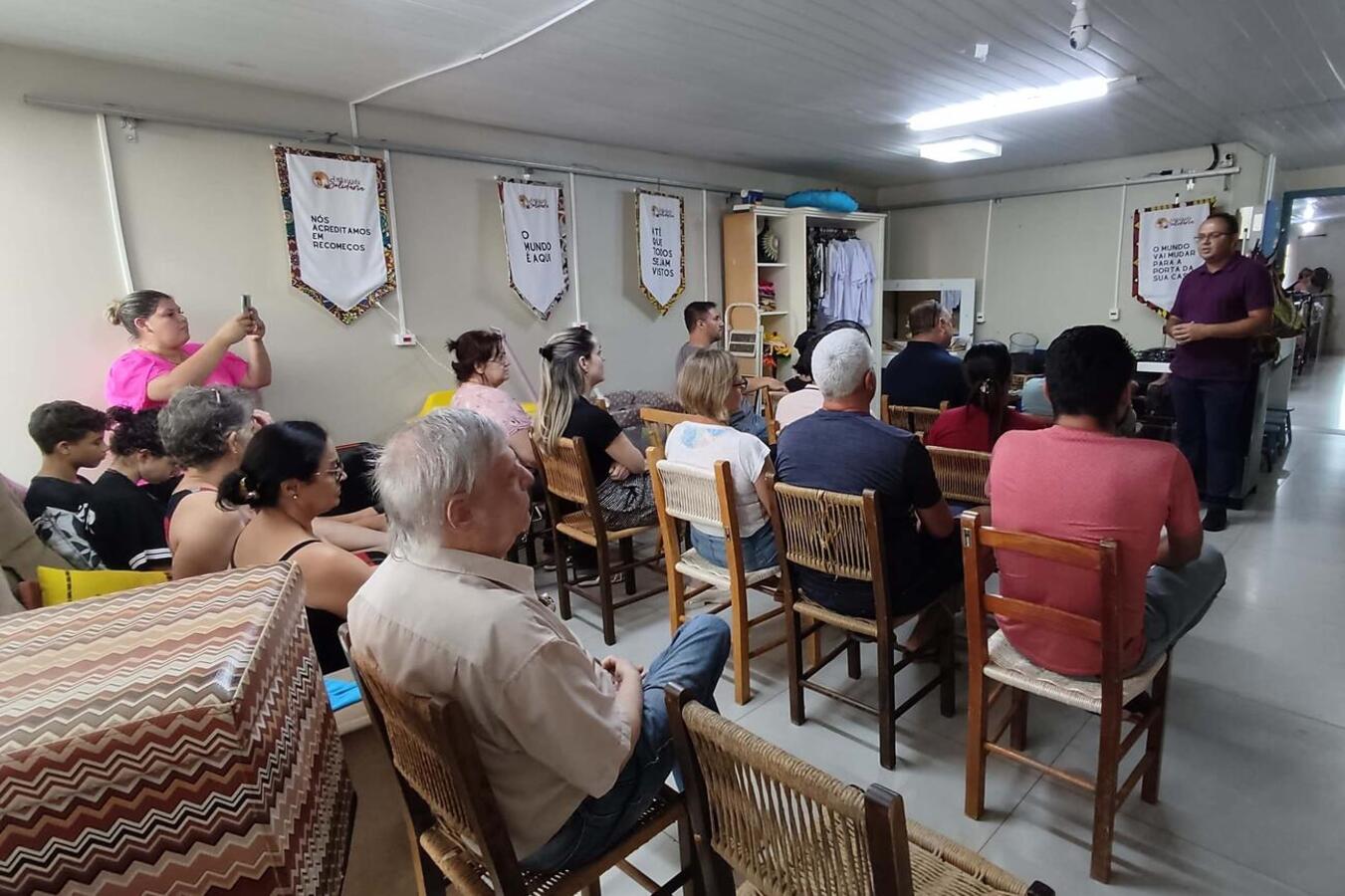 Moradores aprovam mudanças no estacionamento em via do BNH Barão