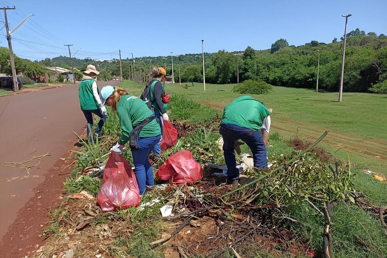 Ação itinerante realizada entre quinta e sexta-feira (25 e 26) da semana passada teve o objetivo de eliminar objetos que podem servir de criadouros para o Aedes aegypti