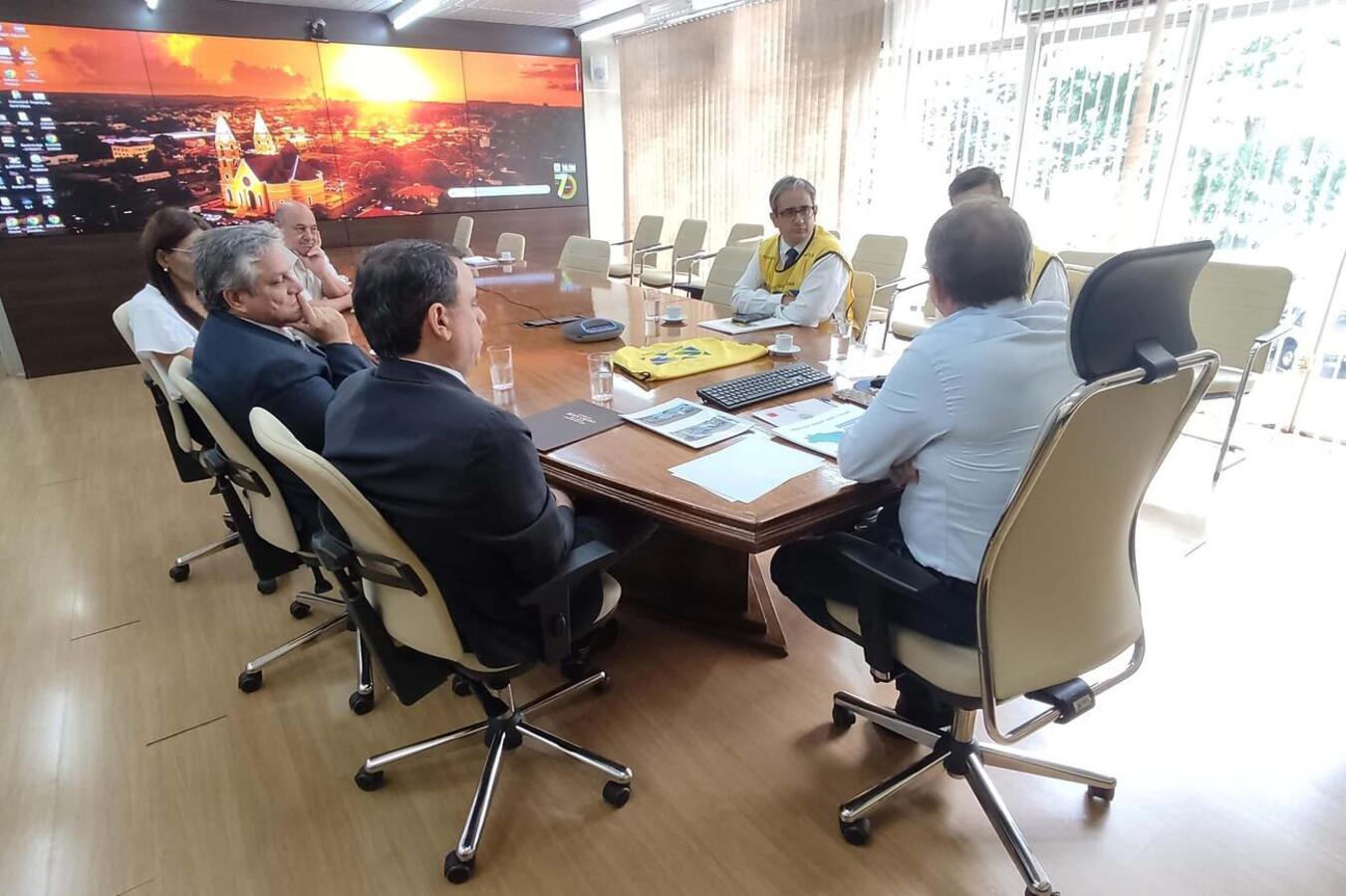 RLideranças religiosas visitam gestor municipal e apresentam ações voluntárias