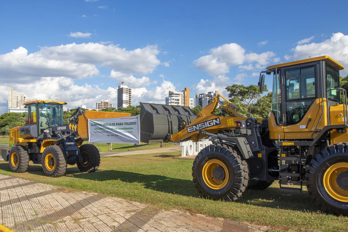 Os novos veículos ficaram expostos durante o fim de semana no Parque Ecológico Diva Paim Barth. Mais de R$ 3,6 milhões foram investidos para a aquisição