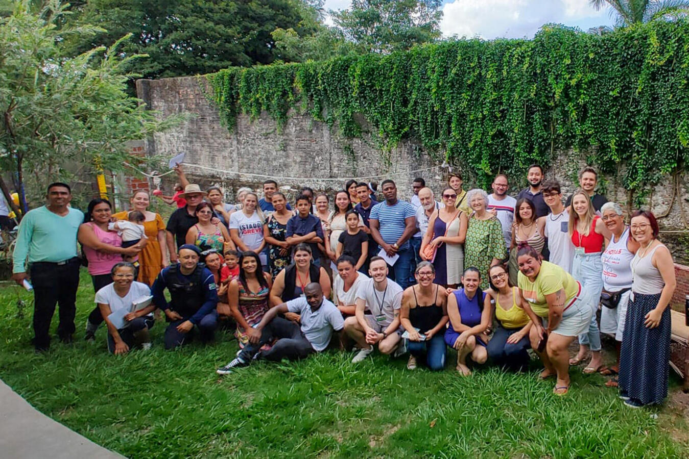 Realizado na tarde de sábado (6) na Embaixada Solidária, evento teve a presença de pessoas de várias origens, além de representantes de entidades e do poder público