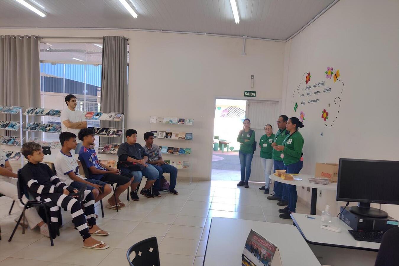 Até sábado (3/2), agentes de combate a endemias vistoriarão imóveis e convidarão moradores a eliminarem objetos que podem servir de criadouro para o Aedes aegypti