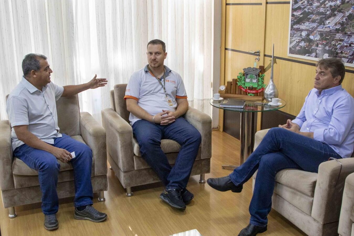Prefeitura e Copel tratam assuntos relacionados ao fornecimento de energia 