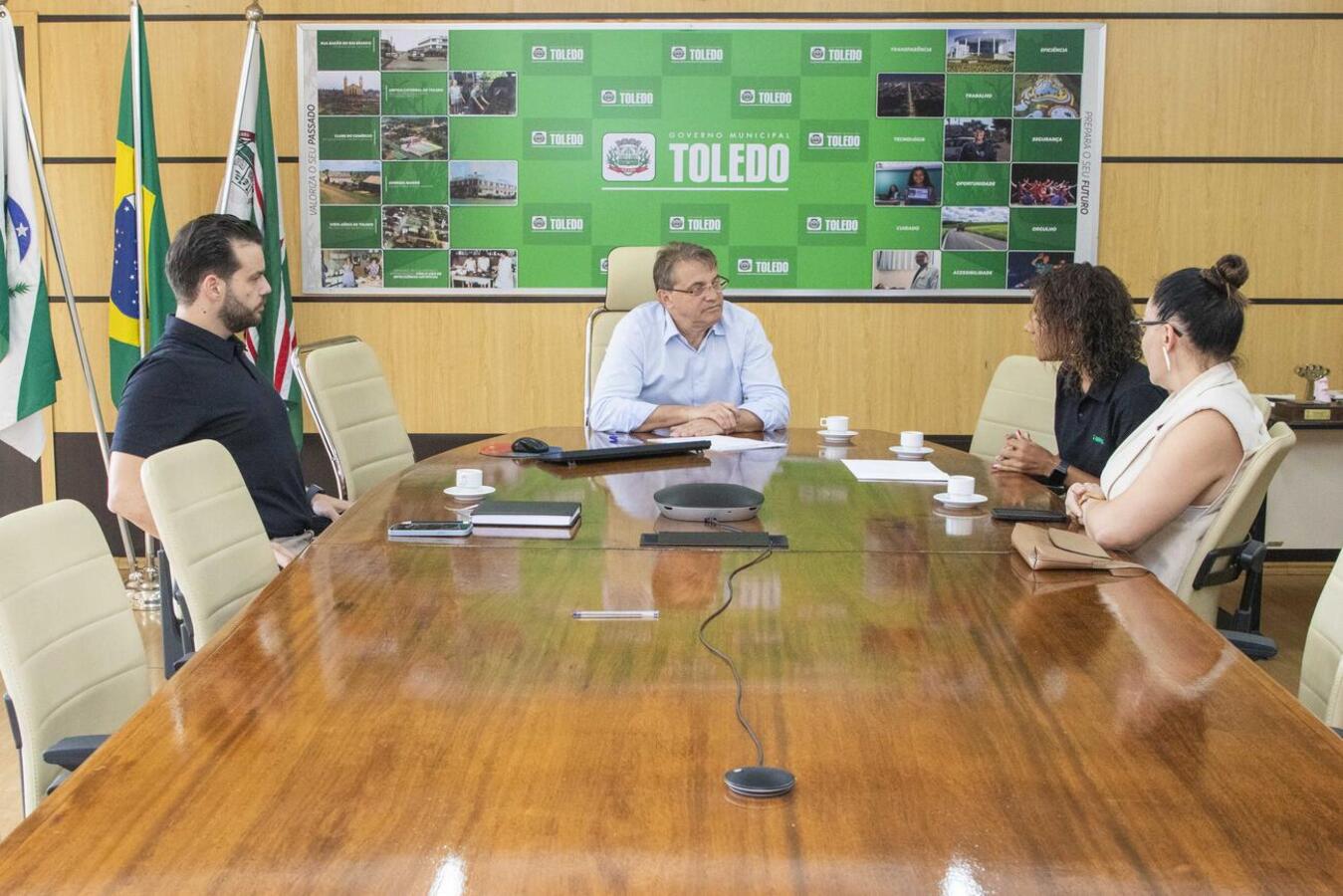A organização do 18º Encontro Regional Abraves-PR, que acontece dias 13 e 14 de março, apresenta os encaminhamentos do evento para o prefeito 