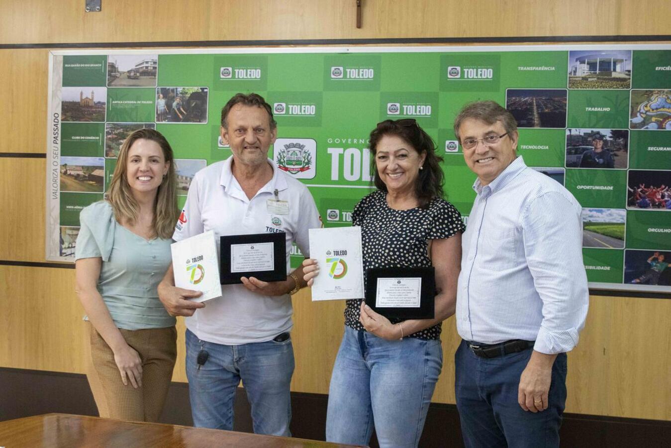Prefeitura homenageia servidores que se aposentaram no mês de fevereiro