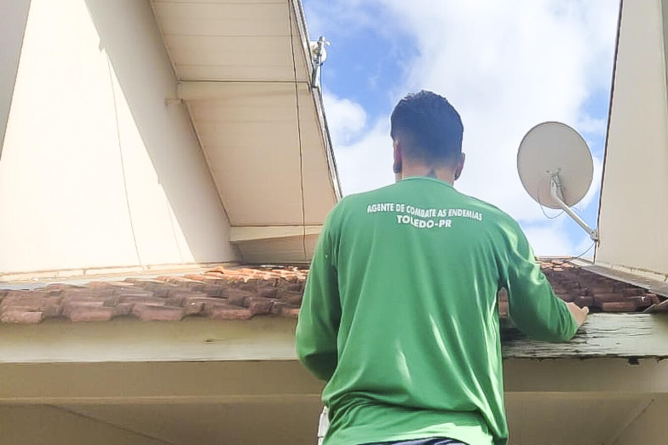 ACE’s e guardas municipais entram em imóvel denunciado por vizinhos
