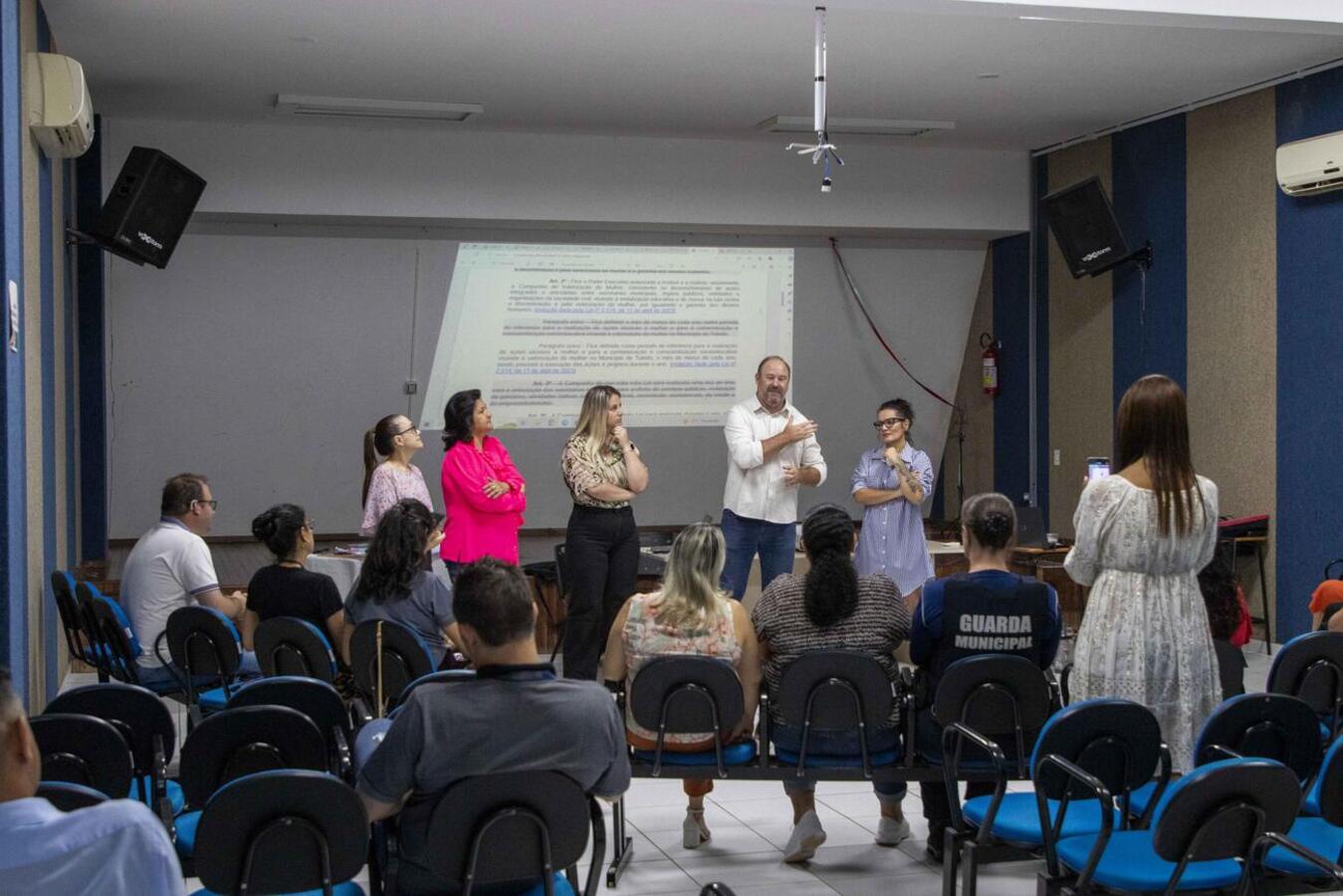 A programação da campanha de Valorização da Mulher aconteceu durante a reunião bimestral do Conselho da Mulher, no Centro da Juventude do Coopagro