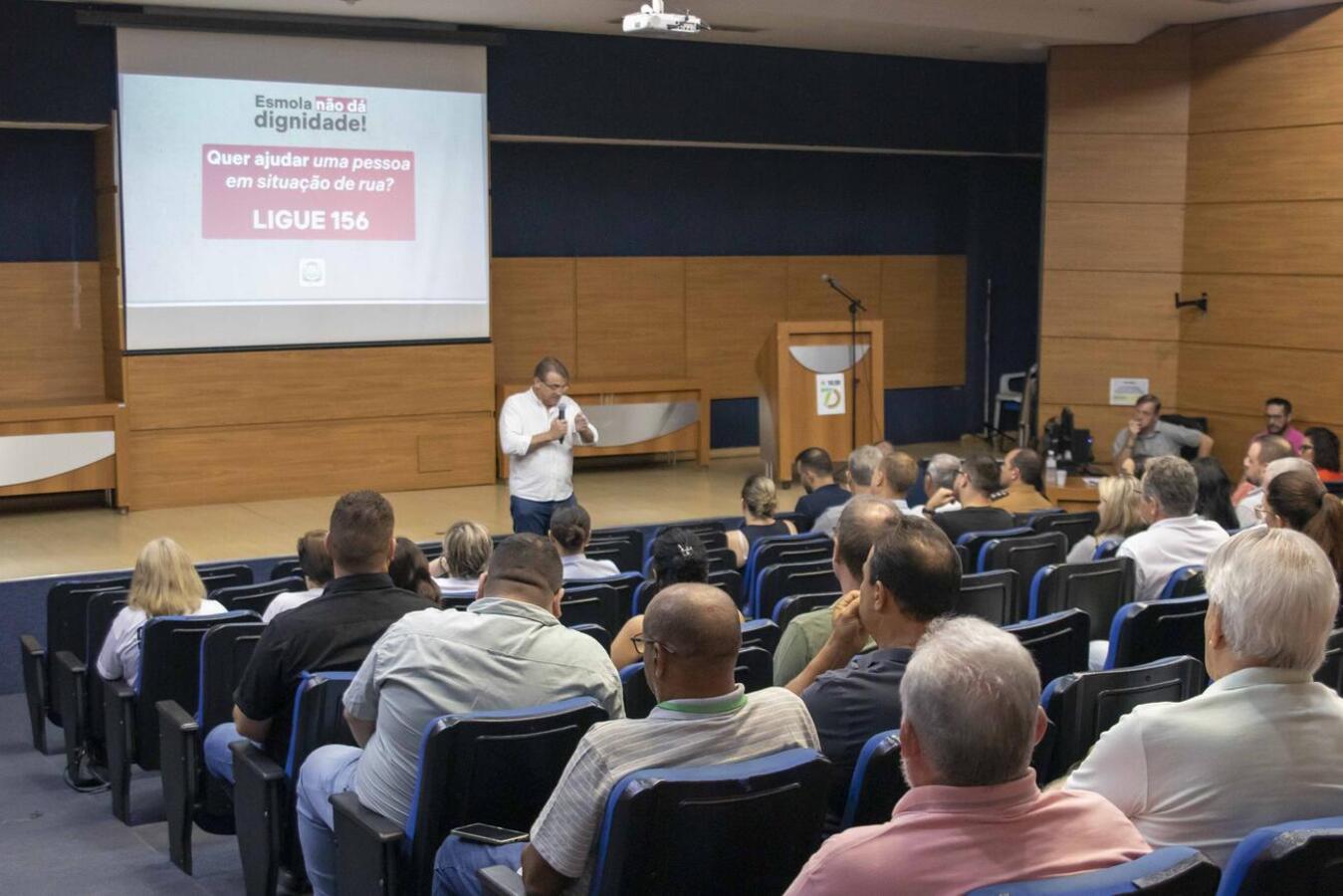 Prefeitura apresenta ações e campanha para evitar aumento da população de rua