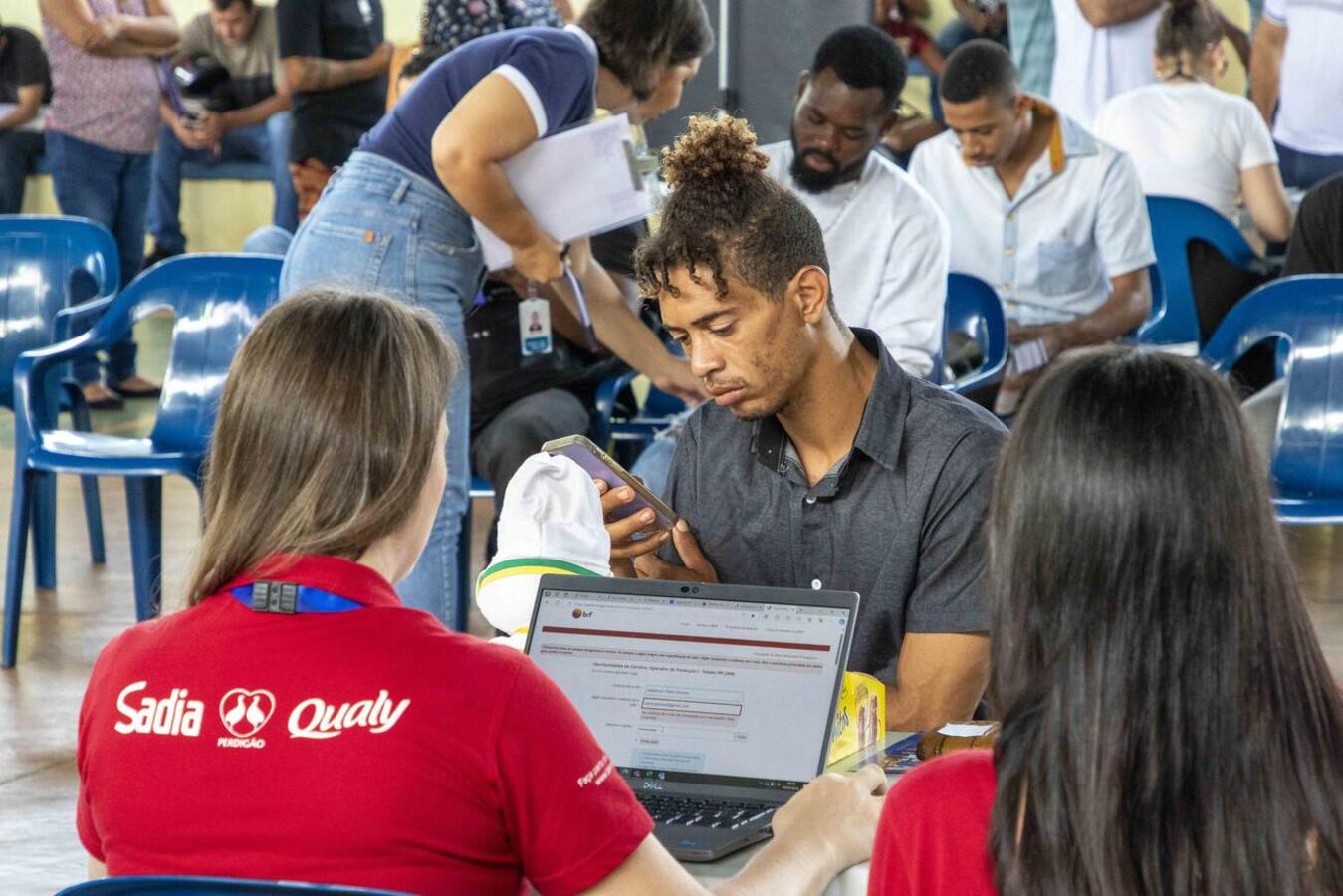 Mutirão do Emprego realizou 213 entrevistas de empregos no Jardim América