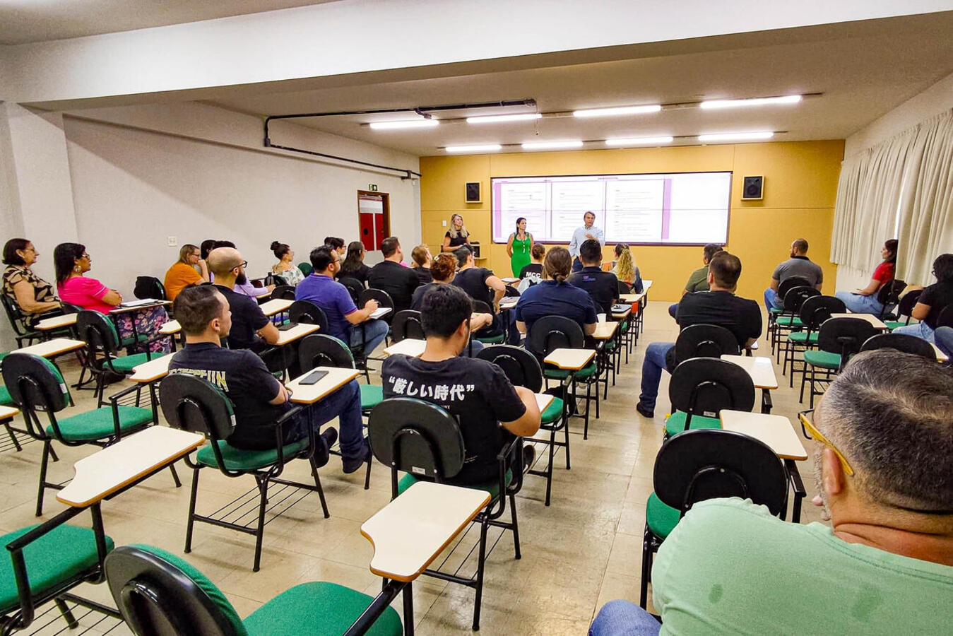 Escola de Governo promove curso sobre fiscalização e gestão de contratos