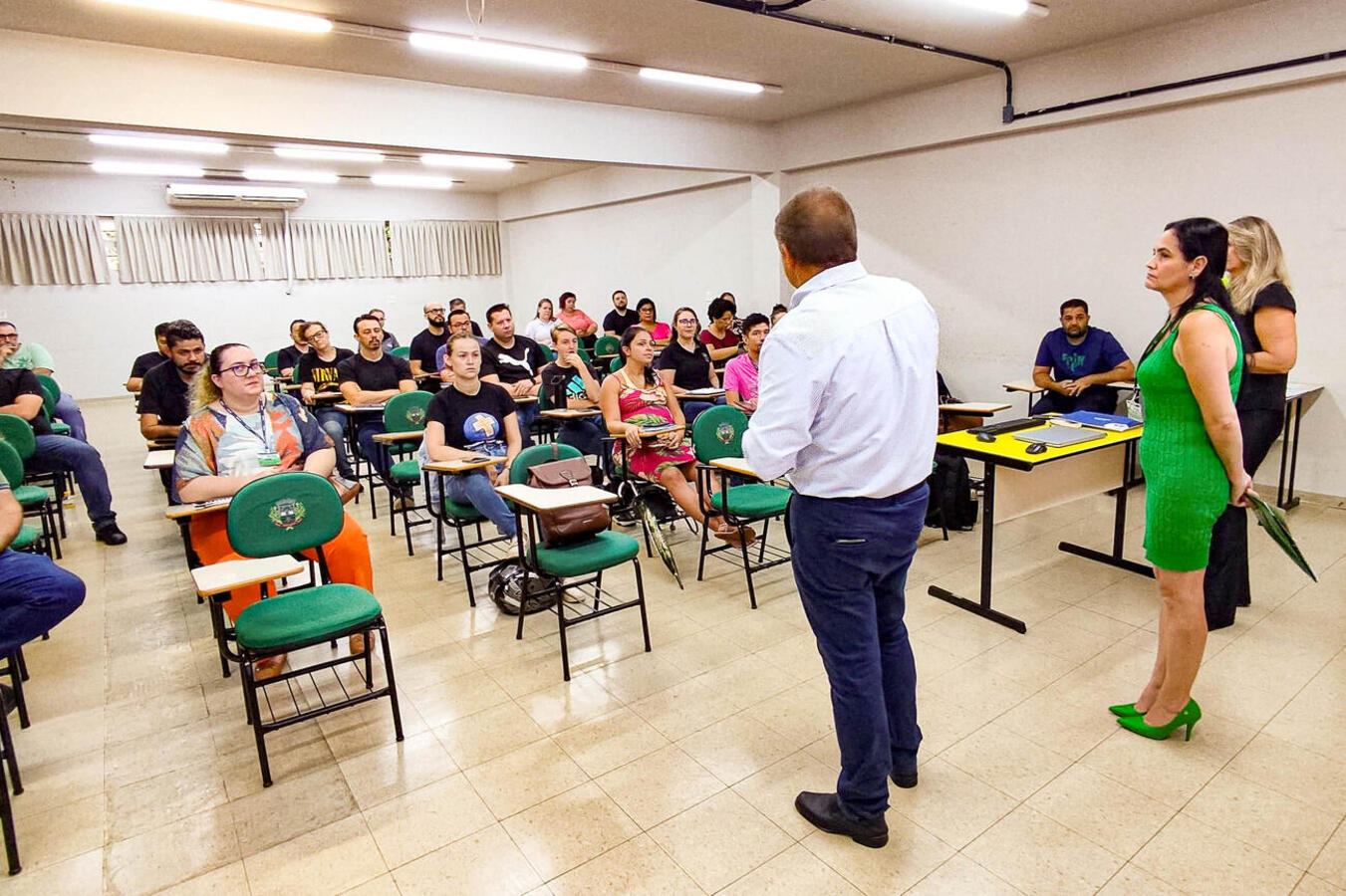 Escola de Governo promove curso sobre fiscalização e gestão de contratos