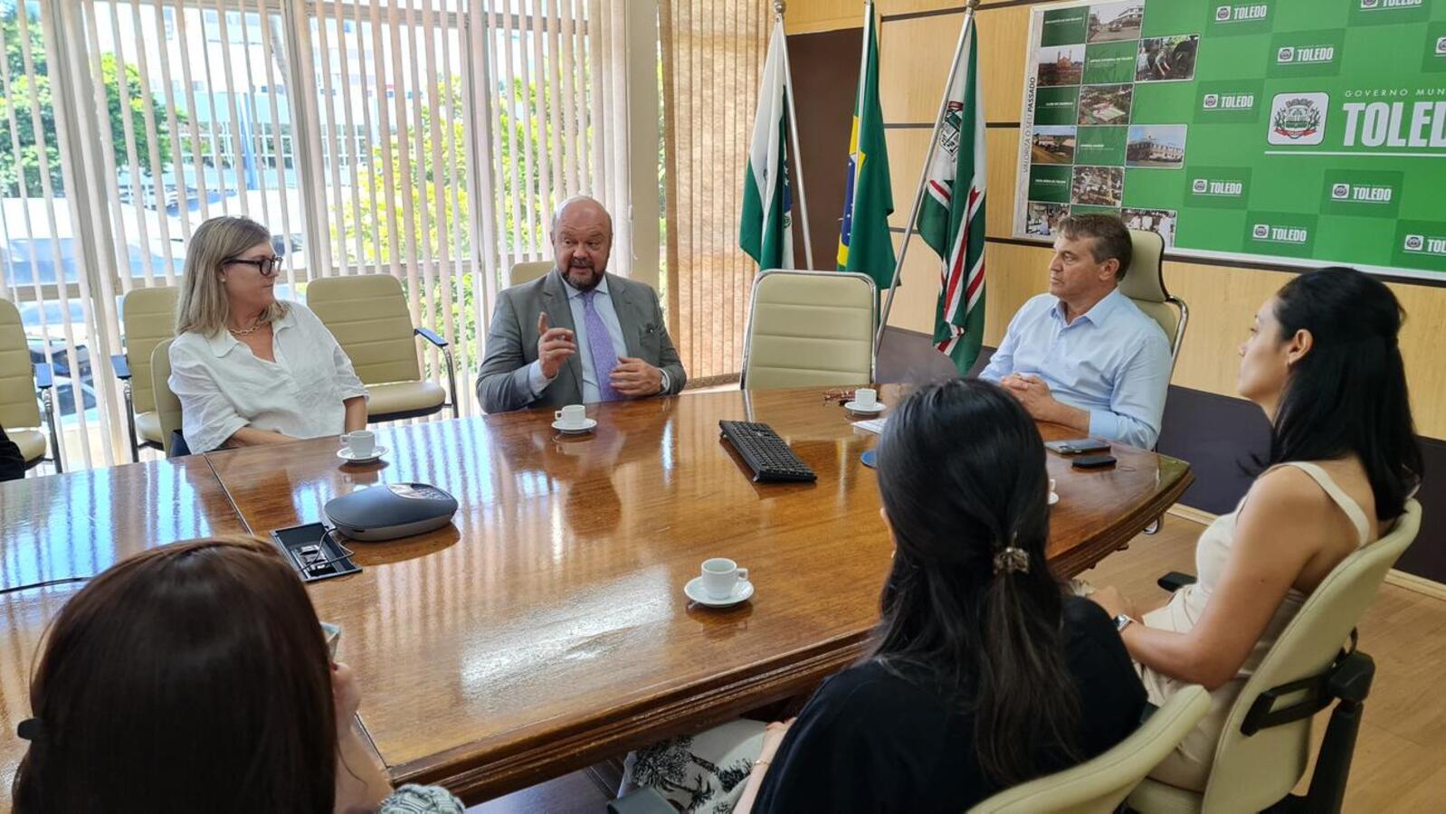 Ricardo Marcelo Fonseca veio para a cerimônia de posse da nova diretora-geral do câmpus local, Ana Paula Brandalize, e sua vice, Ana Carla Zarpelon Schütz