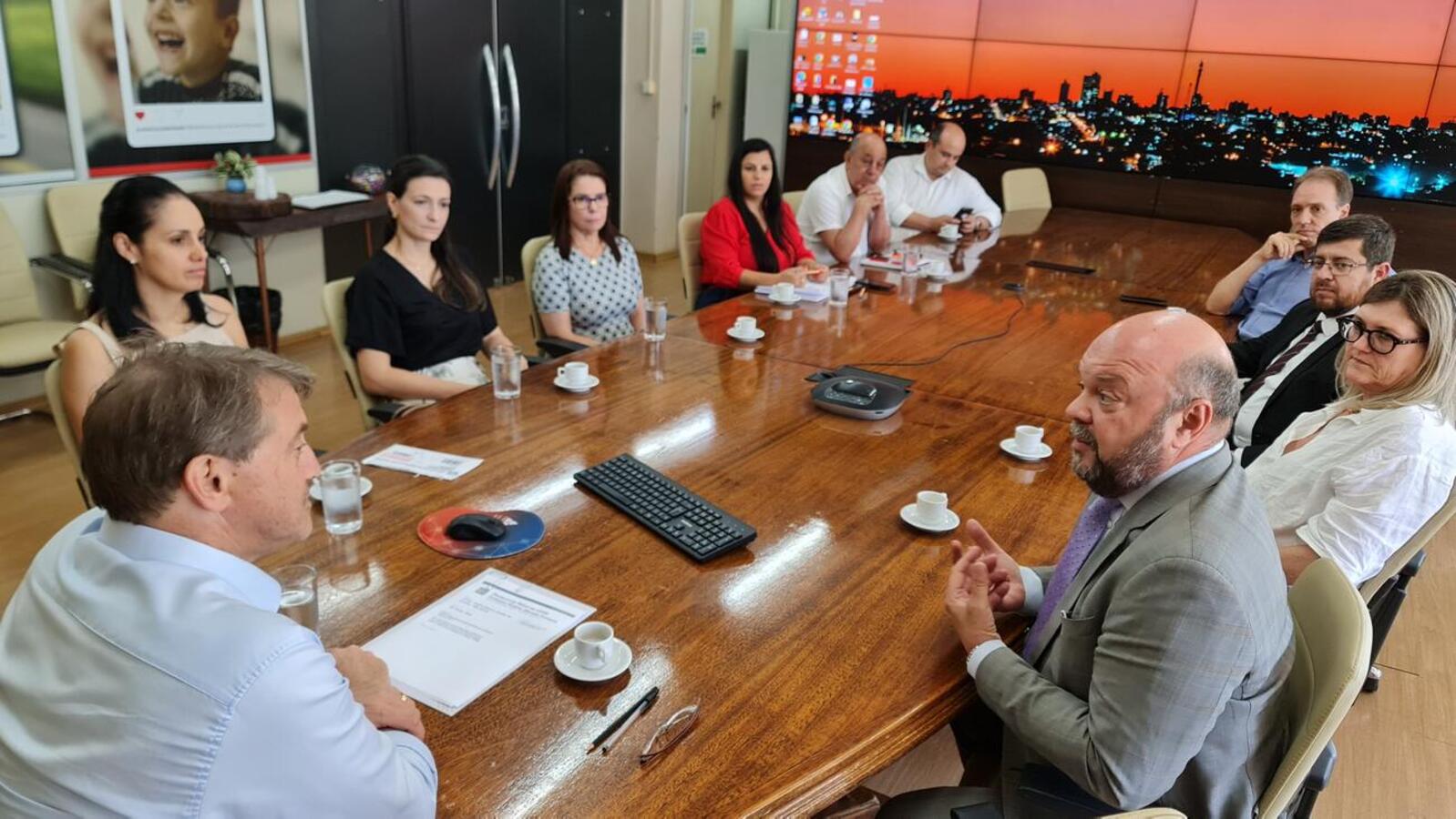 Ricardo Marcelo Fonseca veio para a cerimônia de posse da nova diretora-geral do câmpus local, Ana Paula Brandalize, e sua vice, Ana Carla Zarpelon Schütz