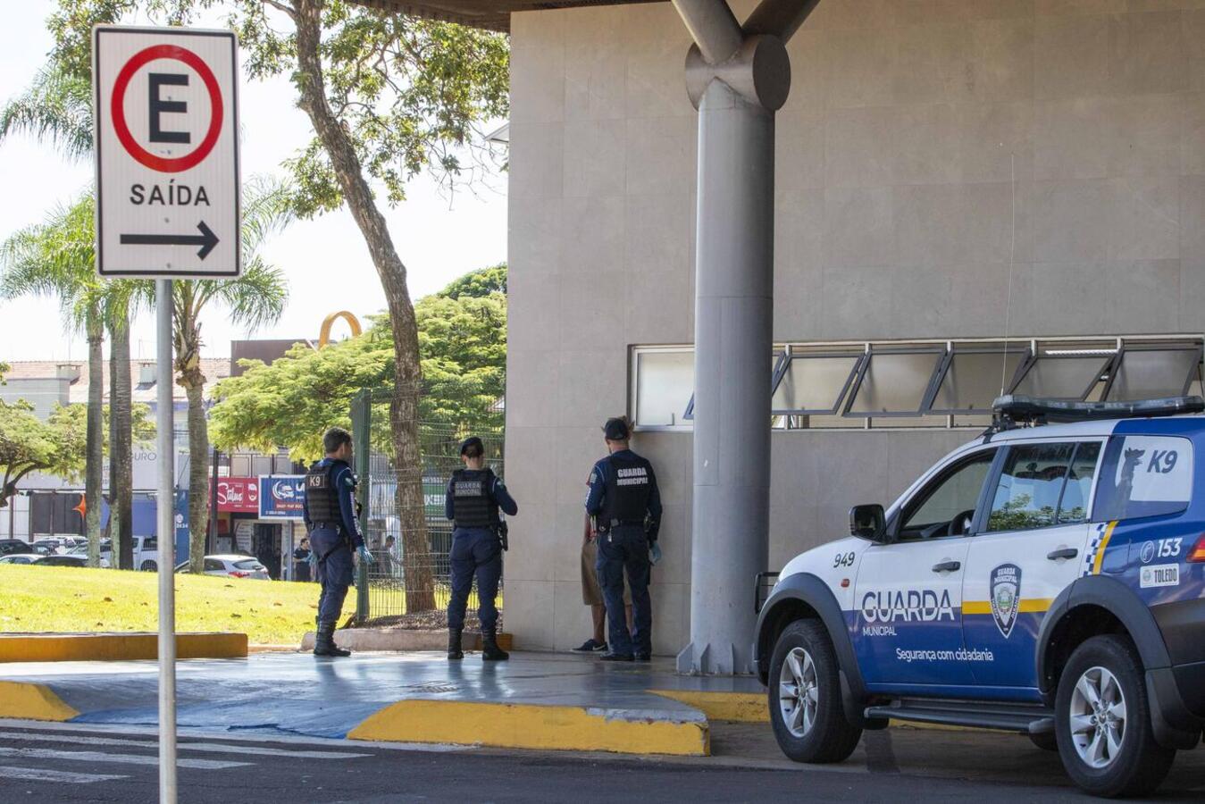 Forças de segurança realizam ação de identificação de pessoas em situação de rua
