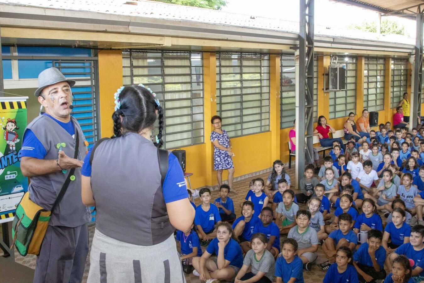 Toledo recebeu apresentações do espetáculo Histórias Eletrizantes
