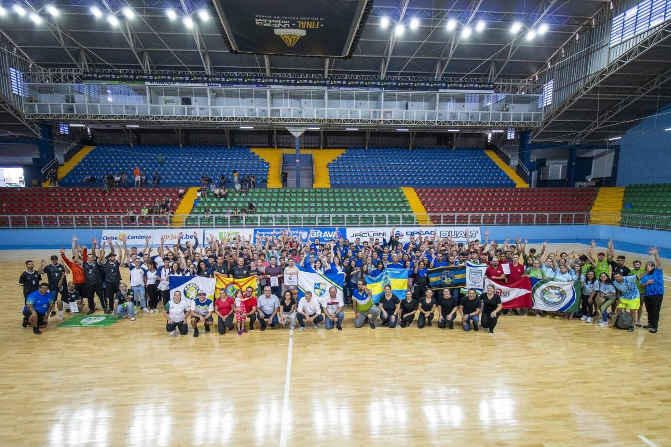 Os jogos das categorias masculina e feminina foram realizados em Toledo neste fim de semana