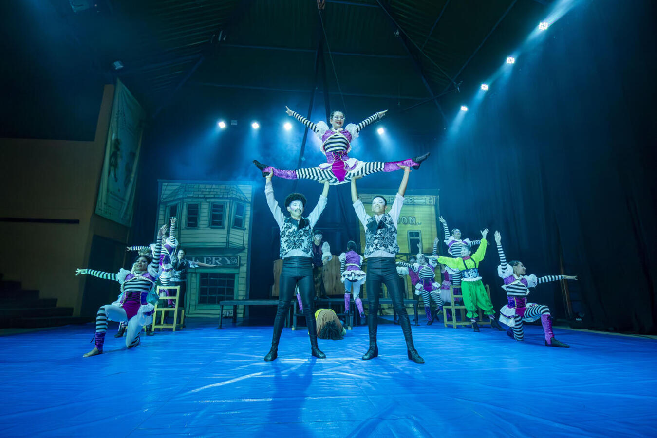 A data foi comemorada com apresentações do Circo da Alegria e participação do Circo da Magia e do Circo Ático
