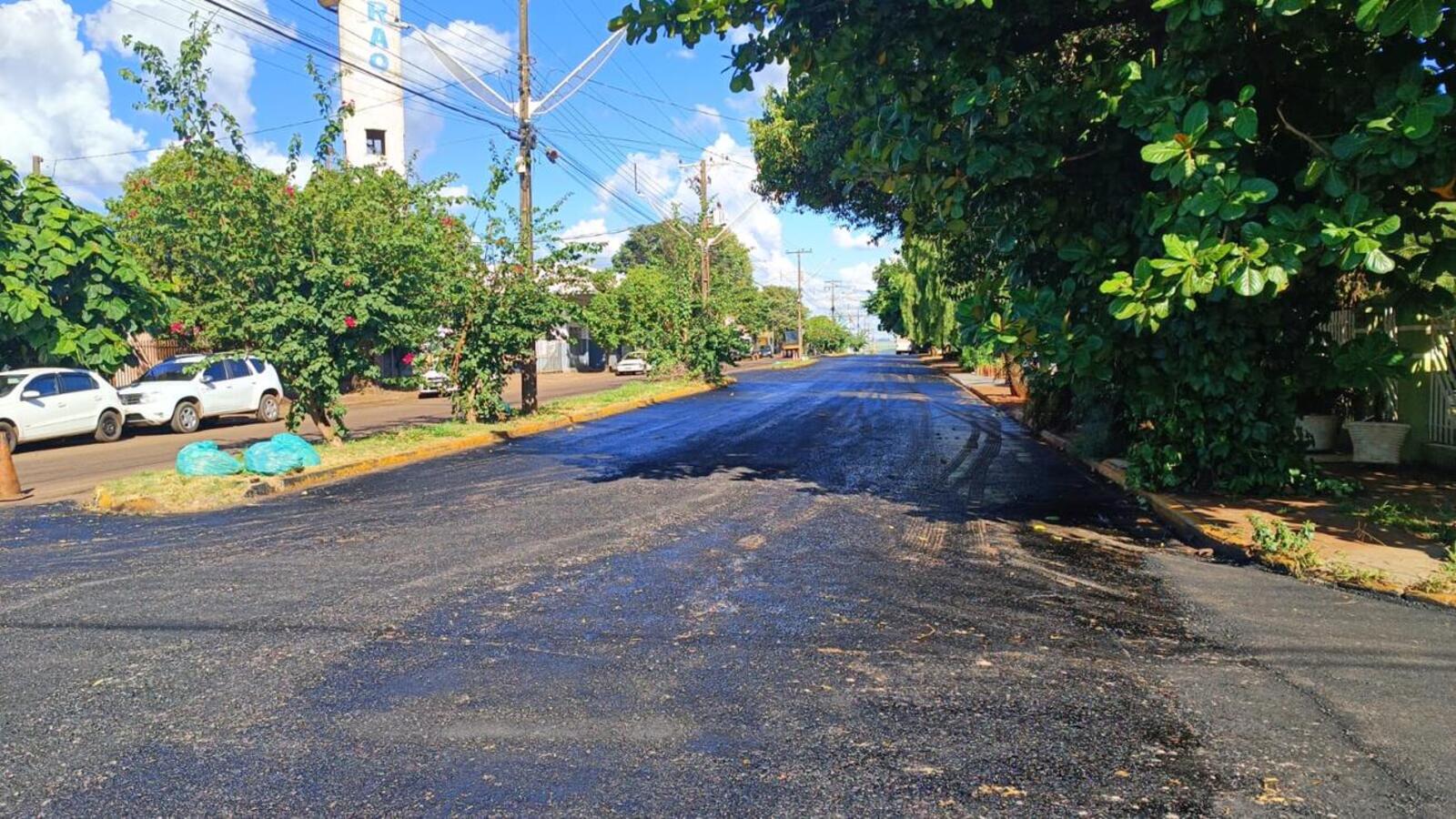 Serviços executados pela Emdur no bairro serão concluídos até quinta (28); na rodovia rural que liga São Miguel à BR 163, os trabalhos seguem por mais 60 dias