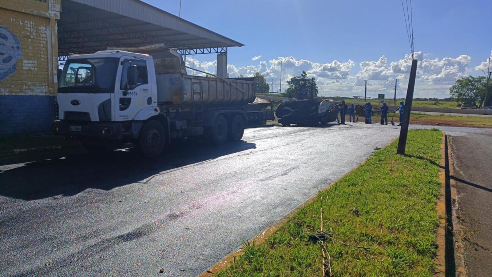 Serviços executados pela Emdur no bairro serão concluídos até quinta (28); na rodovia rural que liga São Miguel à BR 163, os trabalhos seguem por mais 60 dias