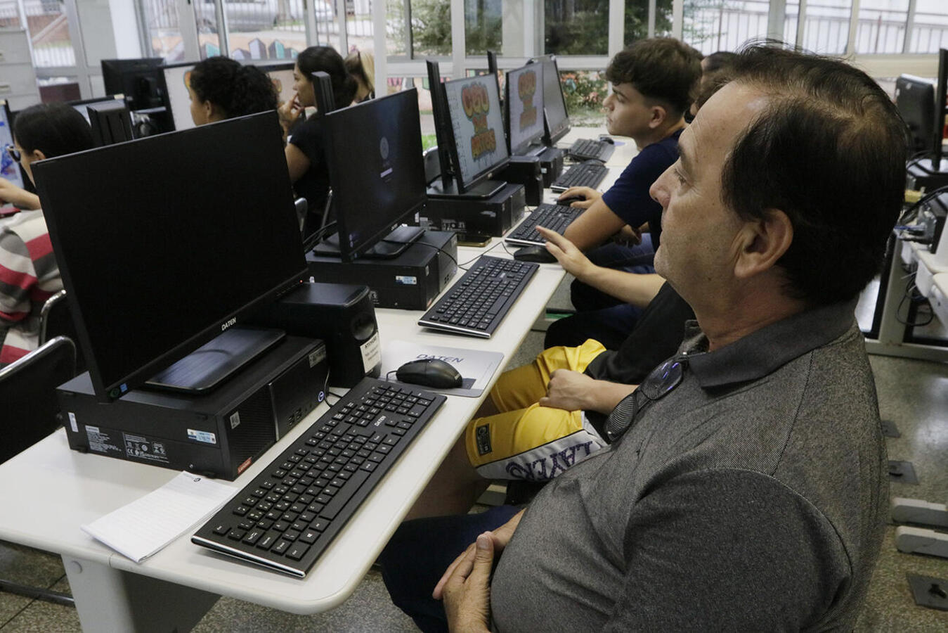 Capacitação focada em Windows e Office segue até setembro; inscrições para curso de assistente de tecnologias da informação e aulas de dança ainda estão abertas