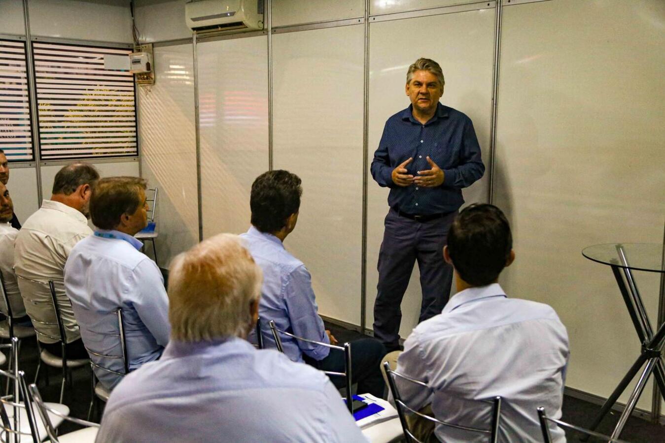 Setores debatem desafios da distribuição de energia no Oeste