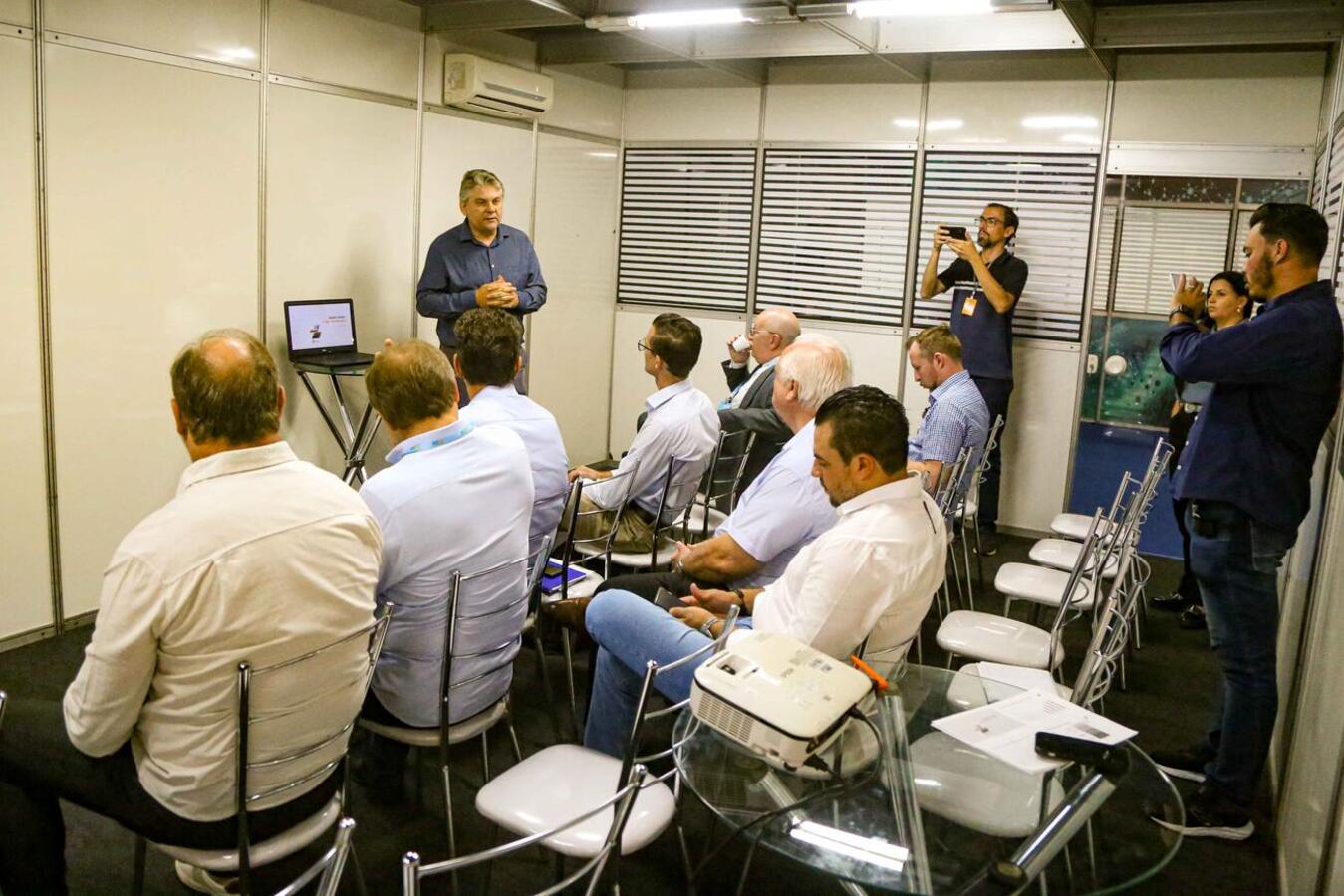Setores debatem desafios da distribuição de energia no Oeste