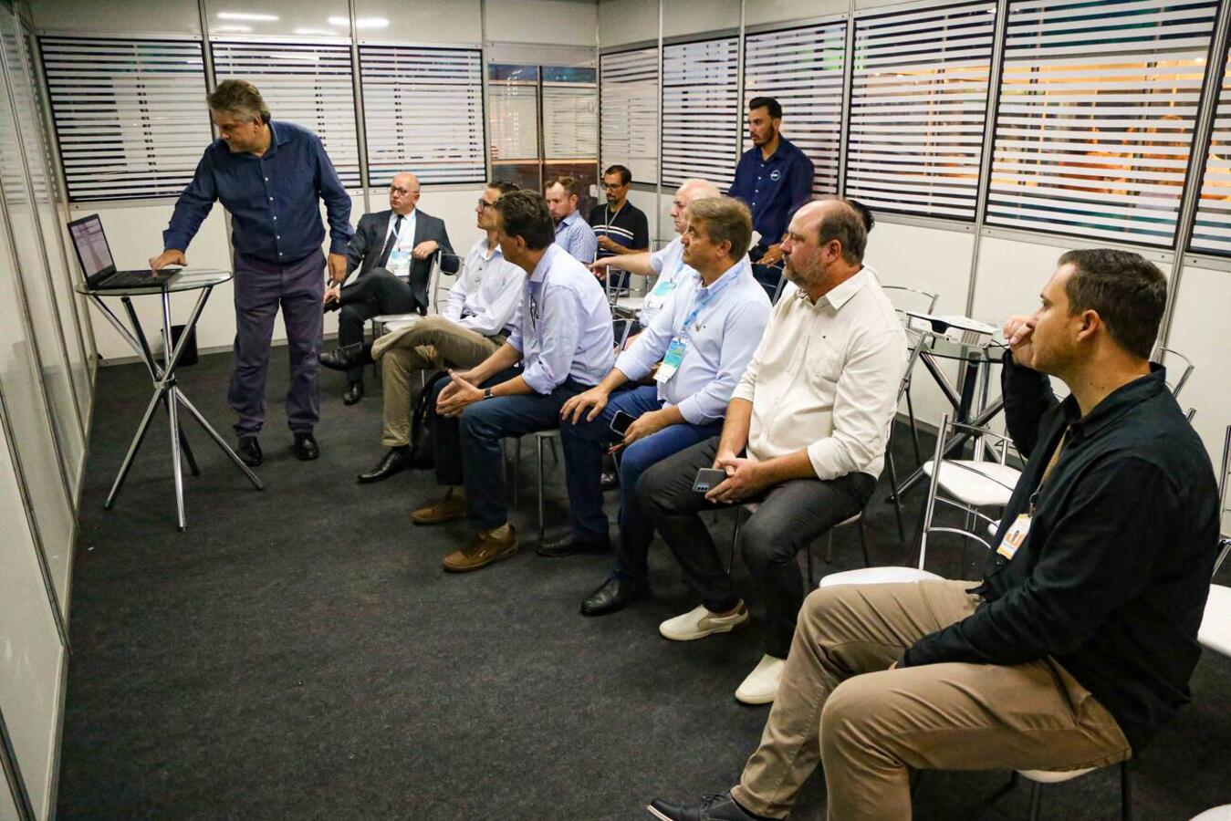 Setores debatem desafios da distribuição de energia no Oeste