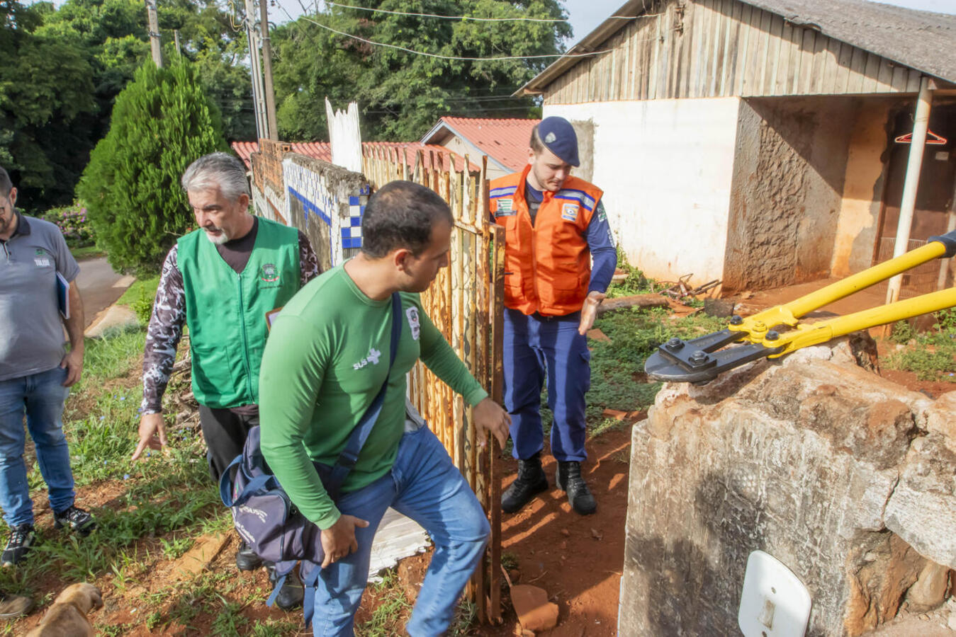 Força tarefa visita imóveis abandonados e onde moradores não permitiam a entrada dos ACE’s