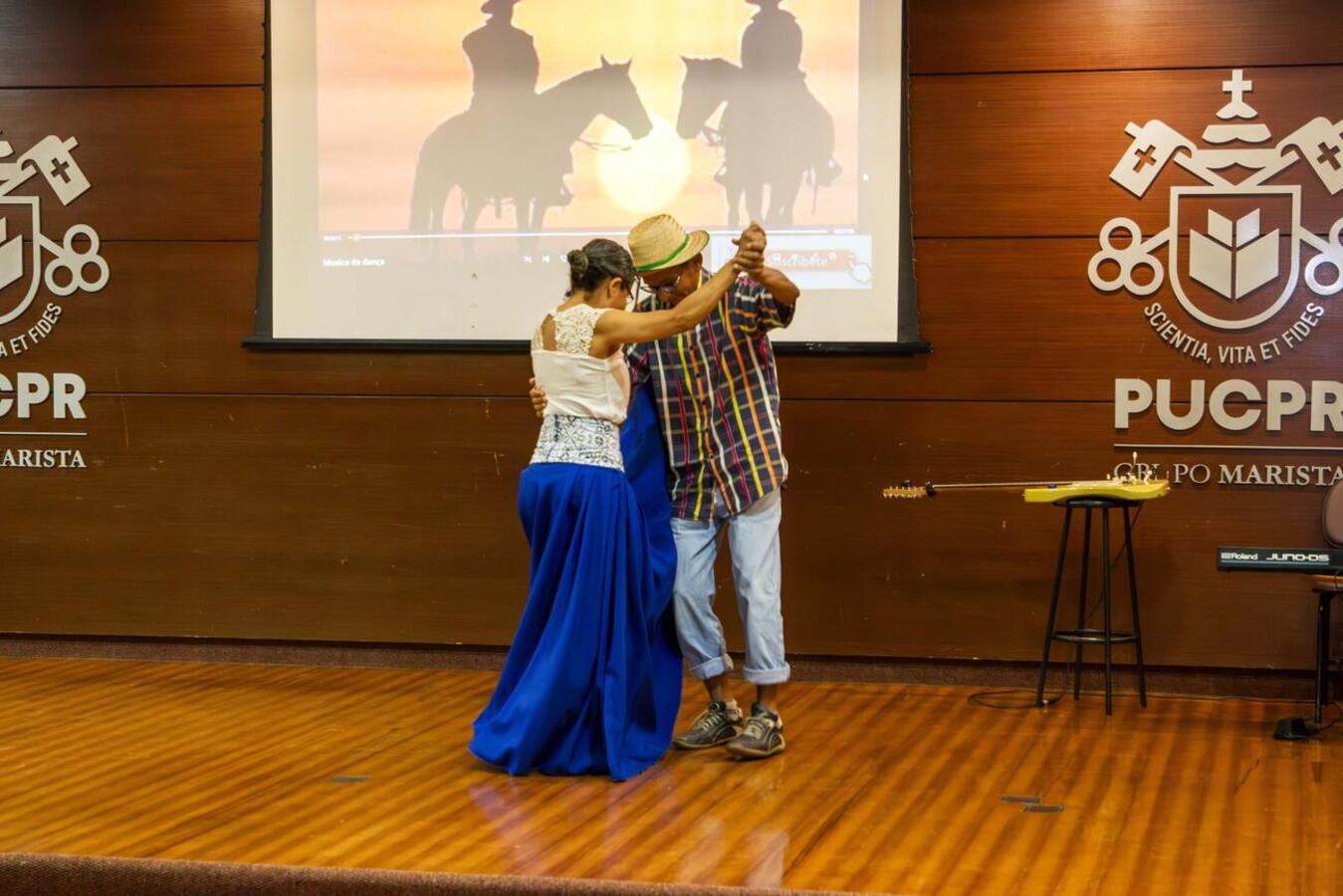 Solenidade realizada na manhã do último sábado (27) na PUCPR/Toledo coroa projeto desenvolvido pela instituição com apoio da SMDH e da Cáritas Diocesana