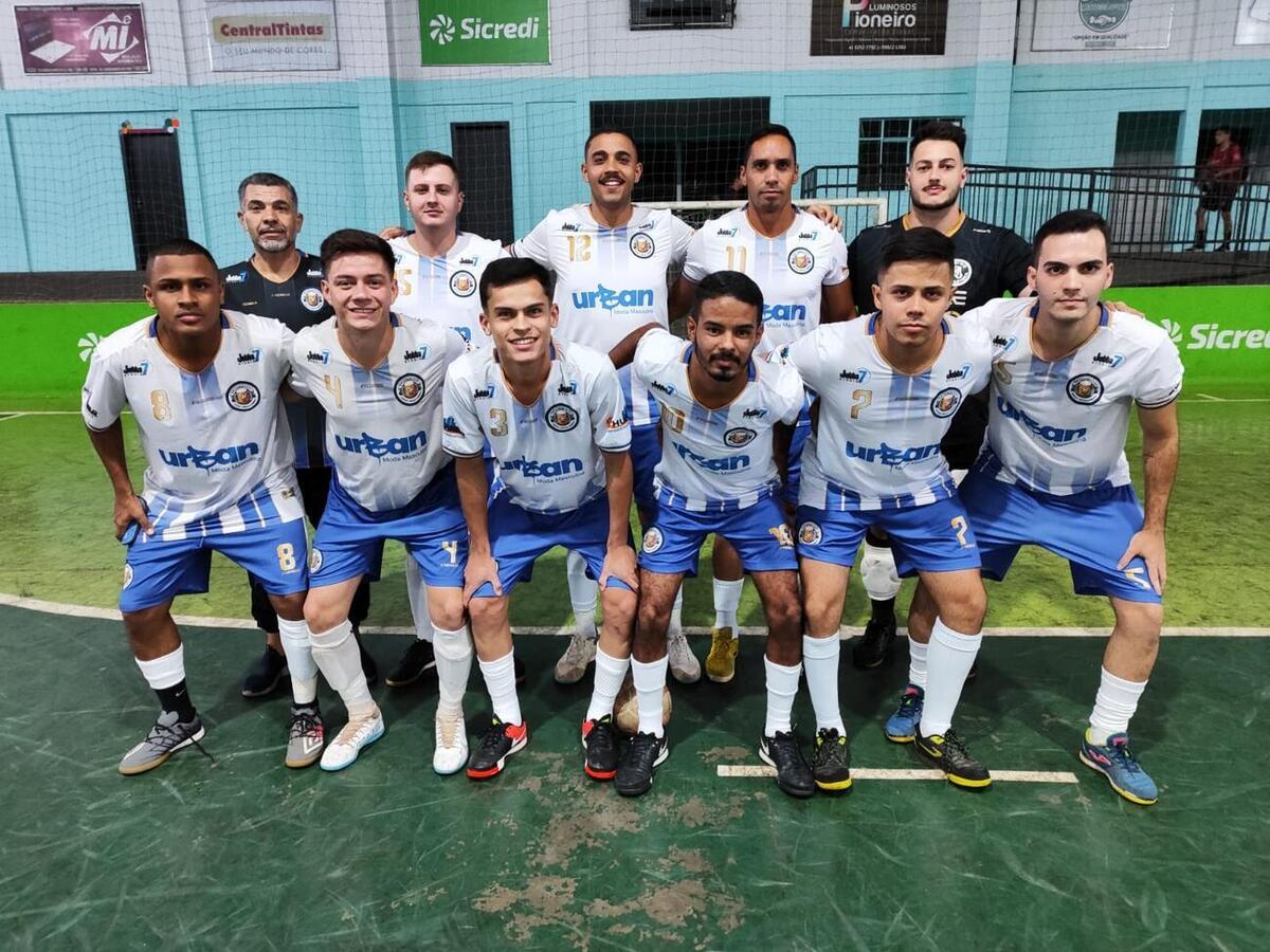 A competição atraiu 36 equipes masculinas e seis femininas