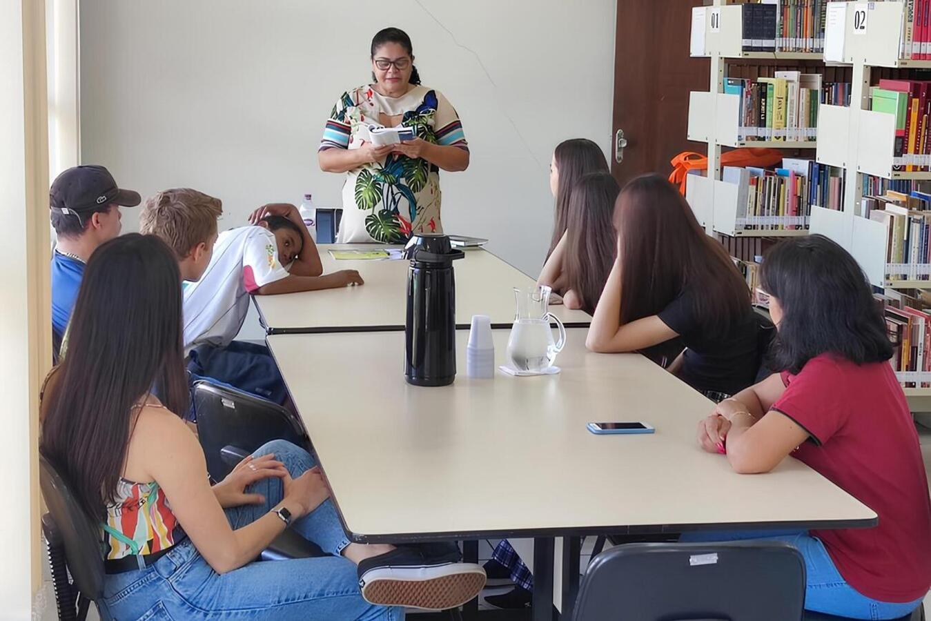 Com o tema “Leituras que Cuidam: Mediação afetuosa da leitura literária”, iniciativa foi iniciada na Extensão Vila Pioneiro da Biblioteca Pública Municipal 